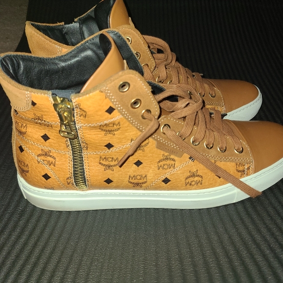 MCM Sneakers - Picture 3 of 5
